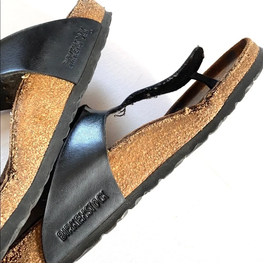 Birkenstock’s black gizeh‎ thong sandal- Birk Size 40